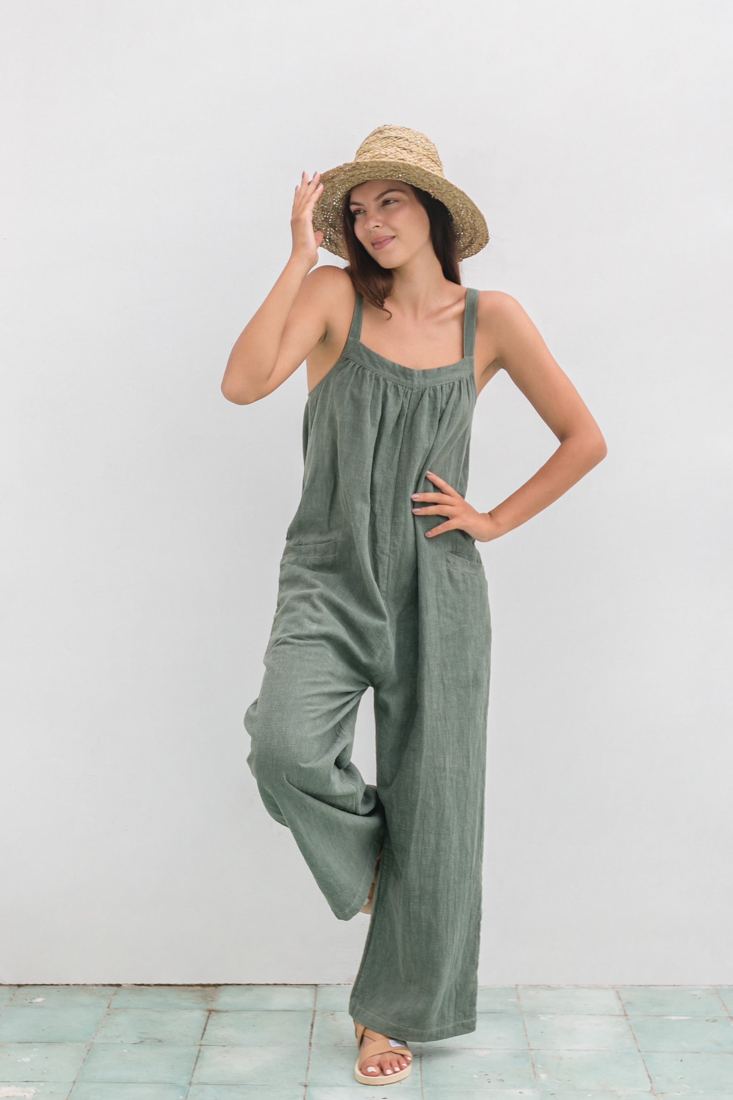 Long cotton jumpsuit shamrock green – Zenzen Bali