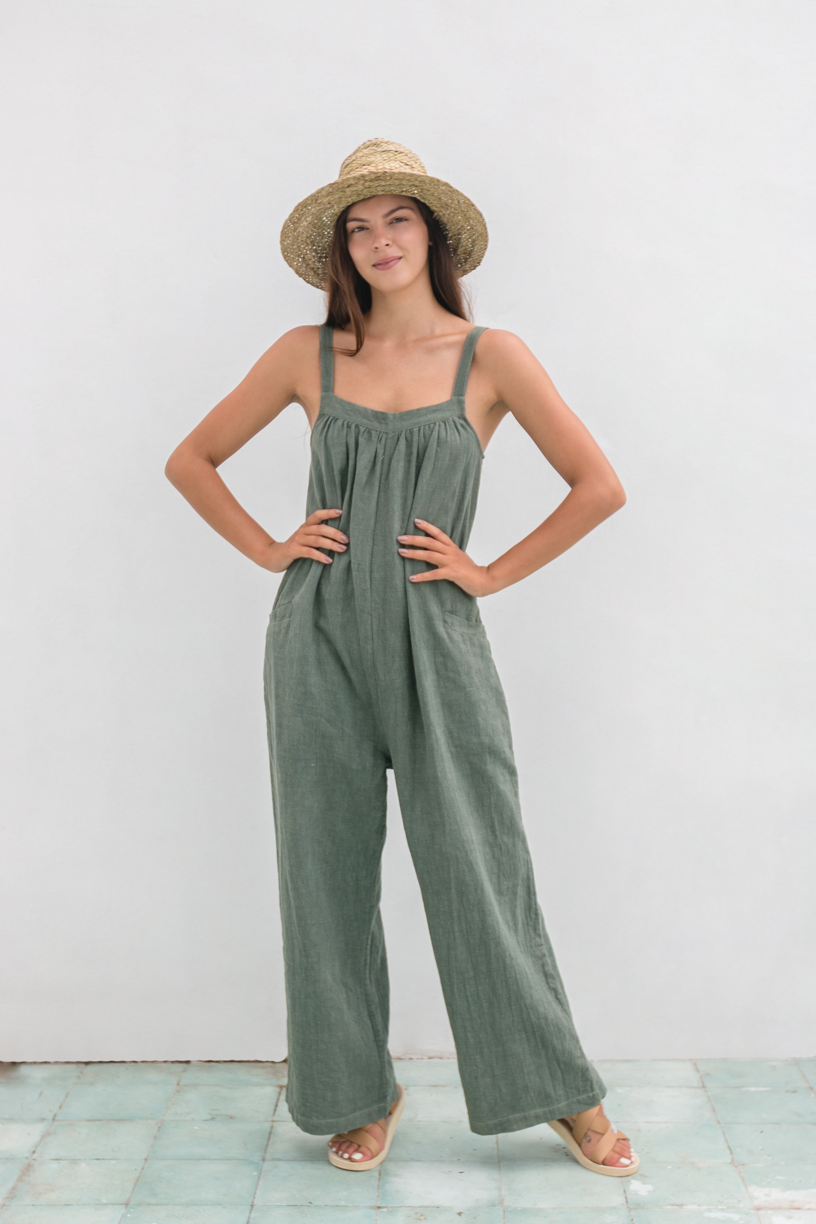 Long cotton jumpsuit shamrock green – Zenzen Bali